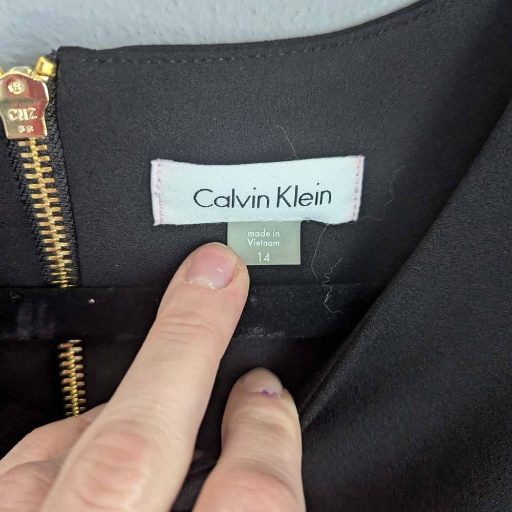 Calvin Klein black peep shoulder dress women's size 14 20.5 X 14 x41 - Picture 3 of 4